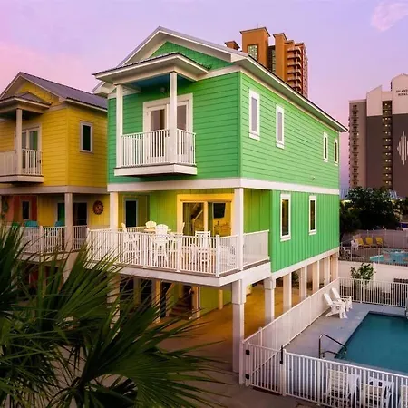 Summer Getaway! Beach Access, Pool, & Fishing Dock