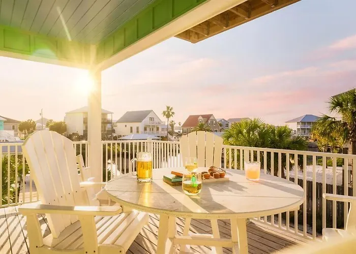 Family Bungalow! Access, Pool, & Fishing Dock Holiday home *