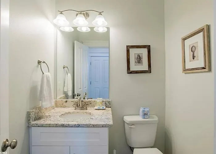 Family Bungalow! Access, Pool, & Fishing Dock