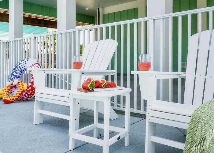 Holiday home Family Bungalow! Access, Pool, & Fishing Dock