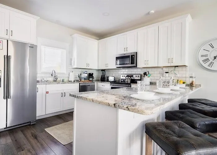 Family Bungalow! Access, Pool, & Fishing Dock *