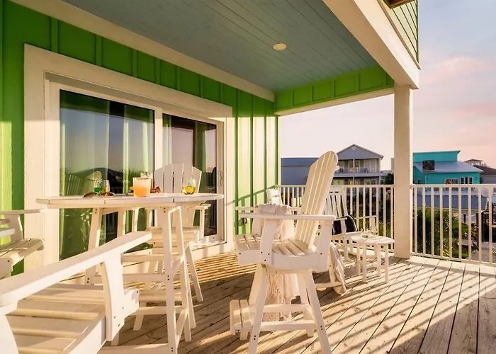 Holiday home Family Bungalow! Access, Pool, & Fishing Dock